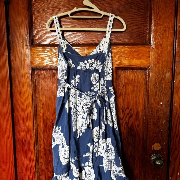 Blue and white summer sundress - Picture 3 of 4